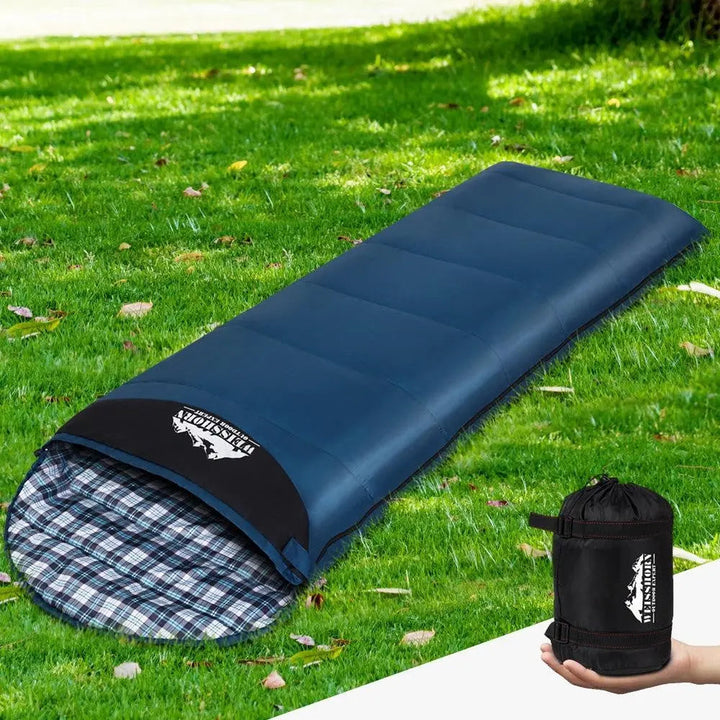Experience Ultimate Comfort with the Weisshorn Sleeping Bag!